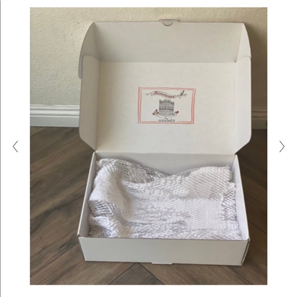 HERMES WHITE EMPTY BOX Chez Bienvenue Packing Box - Picture 11 of 13